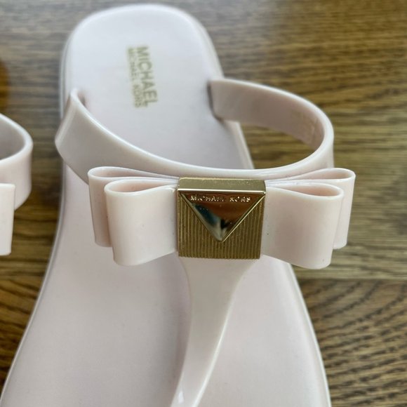 Michael Kors blush pink bow jelly thong flip flop sandal gold logo in size 7 - Picture 3 of 12